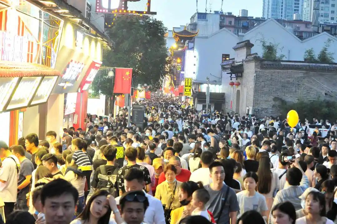 长沙又双叒叕是“五一”热门目的地！“12306开票秒空”！